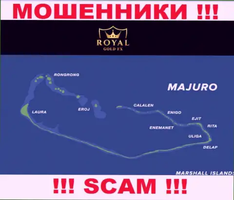 Лучше избегать взаимодействия с мошенниками RoyalGoldFX, Majuro, Marshall Islands - их оффшорное место регистрации